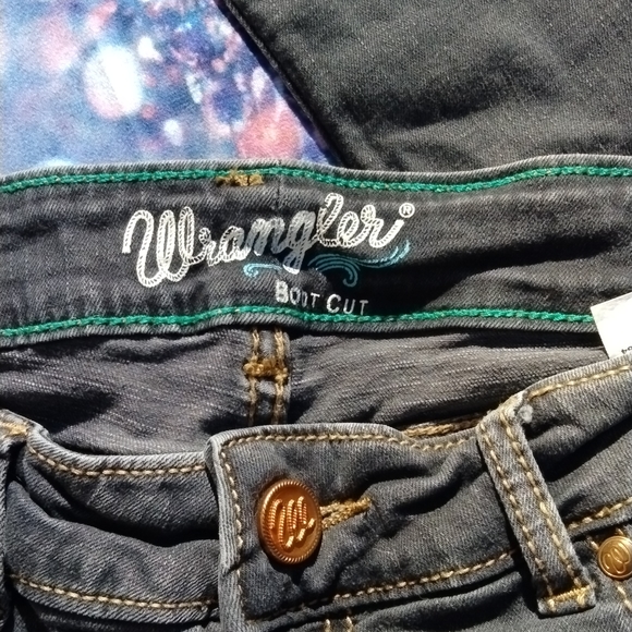Wrangler Jeans - Picture 8 of 16